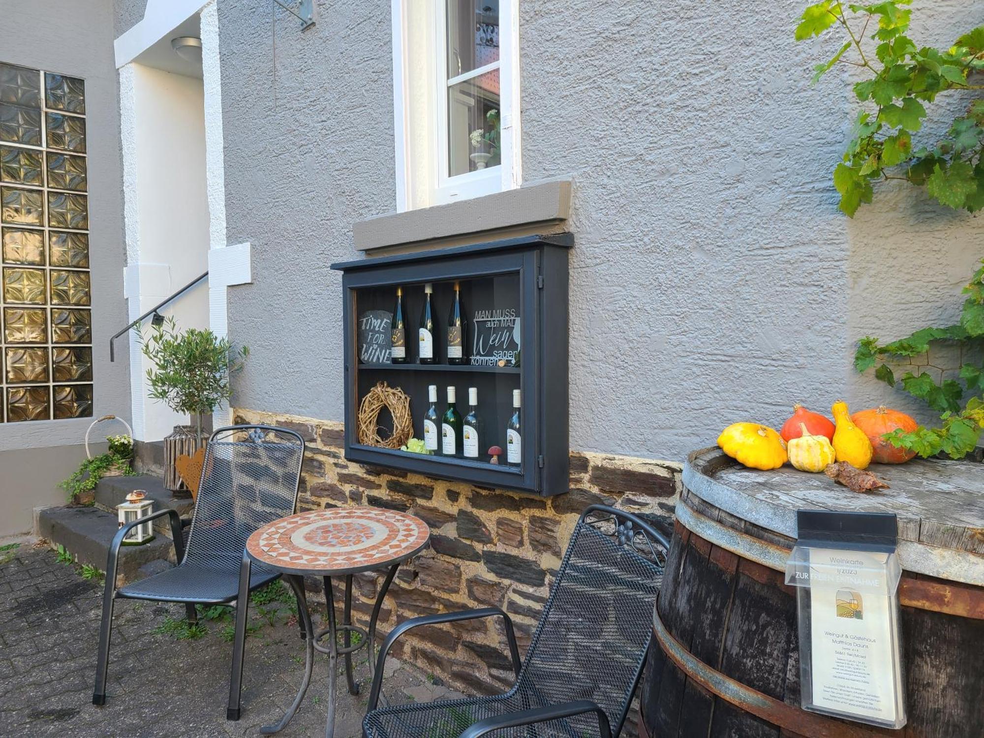 Weingut Matthias Dauns Apartment Reil Exterior foto
